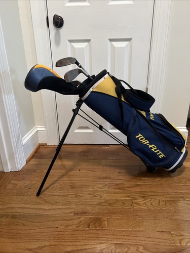Top flight junior golf - j,